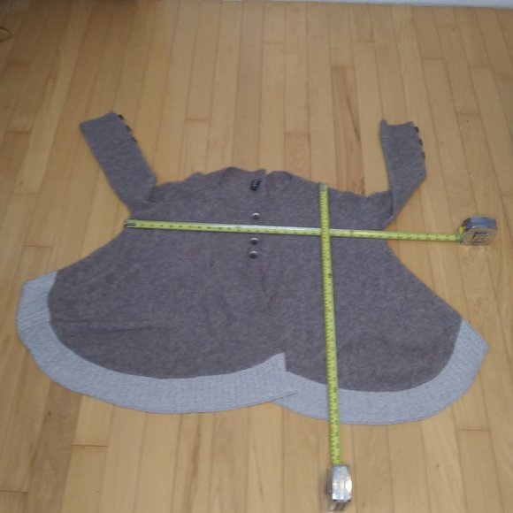 Made in Italy unique poncho style sweater with arms Tricot Chic neutral colors - Picture 6 of 16